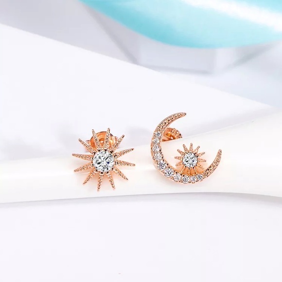 Jewelry - Gold Plated Star Moon Earrings